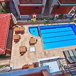 Gumus 아파트호텔 4*